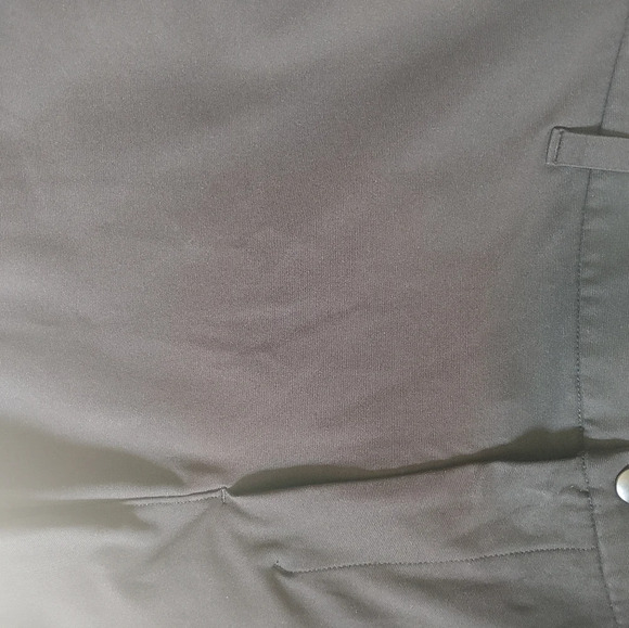 Lululemon Men's Commission Short Warpstreme 11" Inseam Size 36 Black Discolor. - Picture 4 of 9